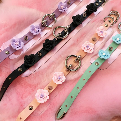 GOTH PASTEL CLEAR ROSE CHOKER