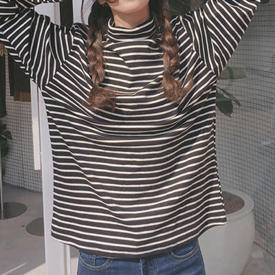 Striped turtleneck Tee
