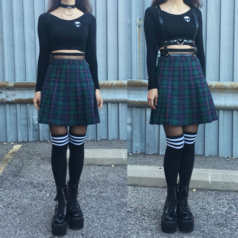 NEW- 90s grunge GREEN PLAID OUTFIT