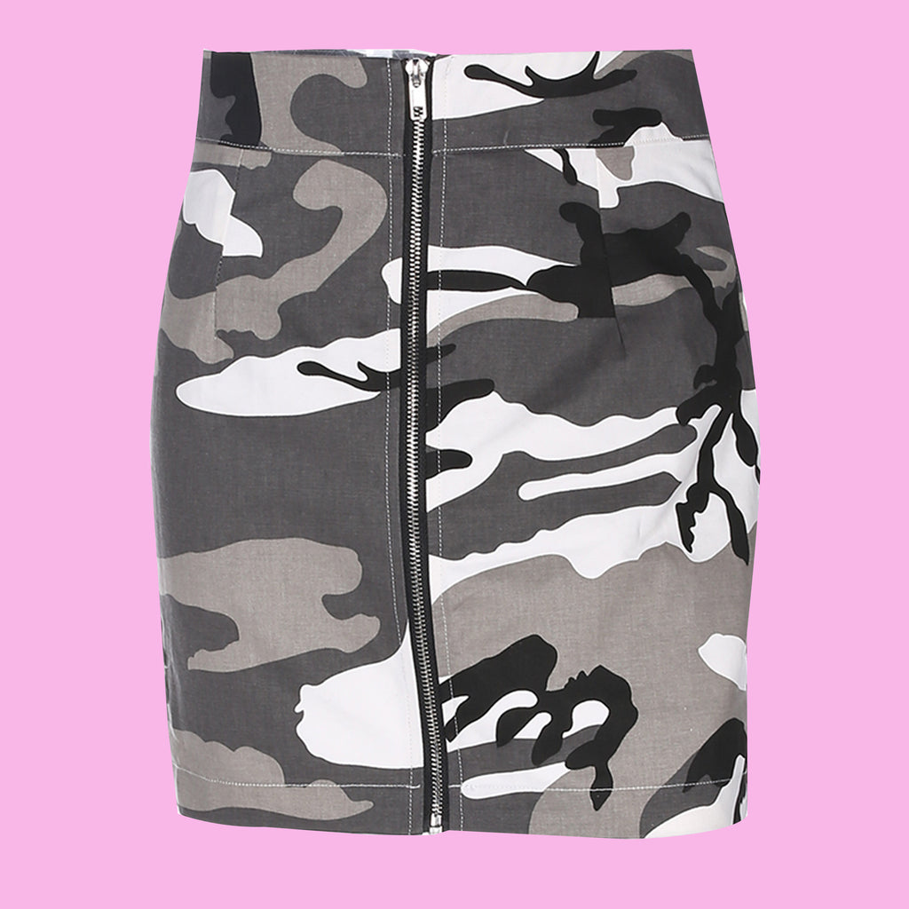 EARLY 00S CAMOUFLAGE A LINE SKIRT